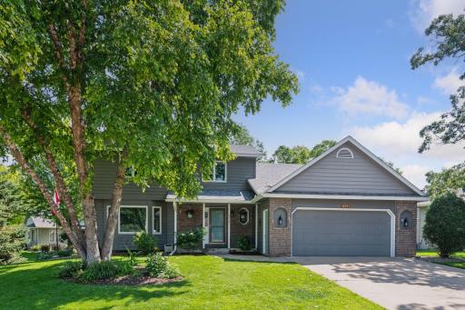 475 Oakhill Road, Chaska, MN 55318