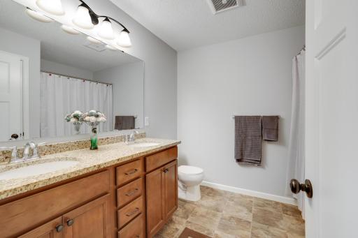 8710Photography-Web-Friendly-11340-Sand-Castle-Drive-Woodbury-MN-55129-55129-31.jpg