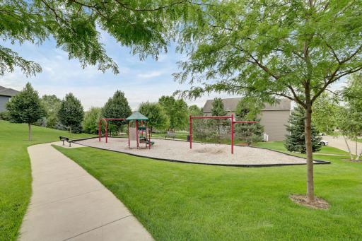 8710Photography-Web-Friendly-11340-Sand-Castle-Drive-Woodbury-MN-55129-55129-43.jpg