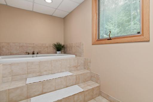 1244 Balsam Trail E, Saint Paul, MN 55123