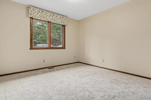 1244 Balsam Trail E, Saint Paul, MN 55123