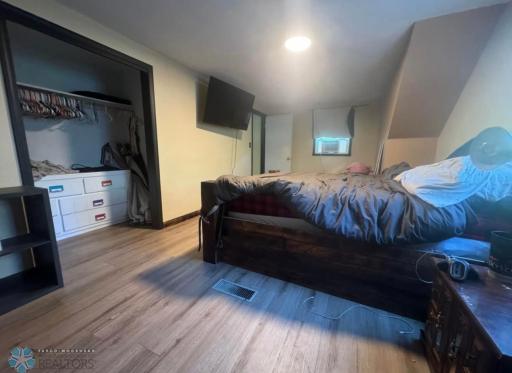 319 13th Street N, Moorhead, MN 56560