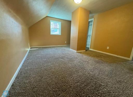 319 13th Street N, Moorhead, MN 56560