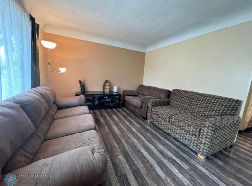 319 13th Street N, Moorhead, MN 56560