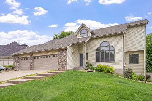 2416 Teakwood Drive E, Saint Paul, MN 55119