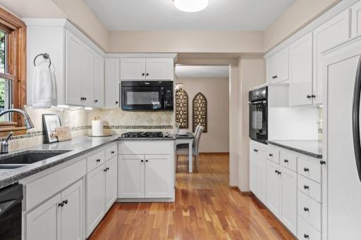 Great counter and cabinet space
