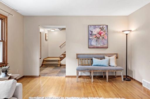 Spacious foyer adjacent to living room