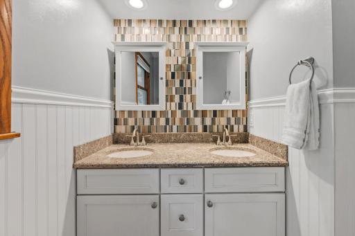 Convenient double sinks