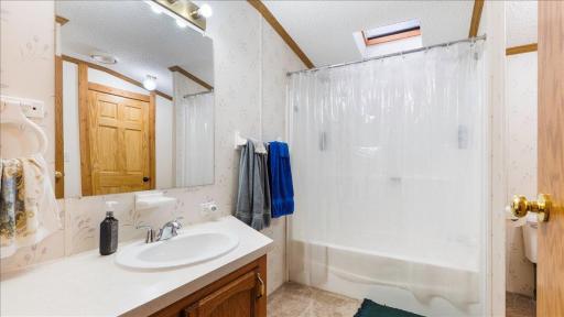 This home features 3 bedrooms and a full bathroom.