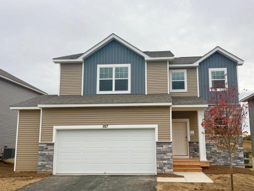 Welcome to 927 Redfield Circle in beautiful Delano