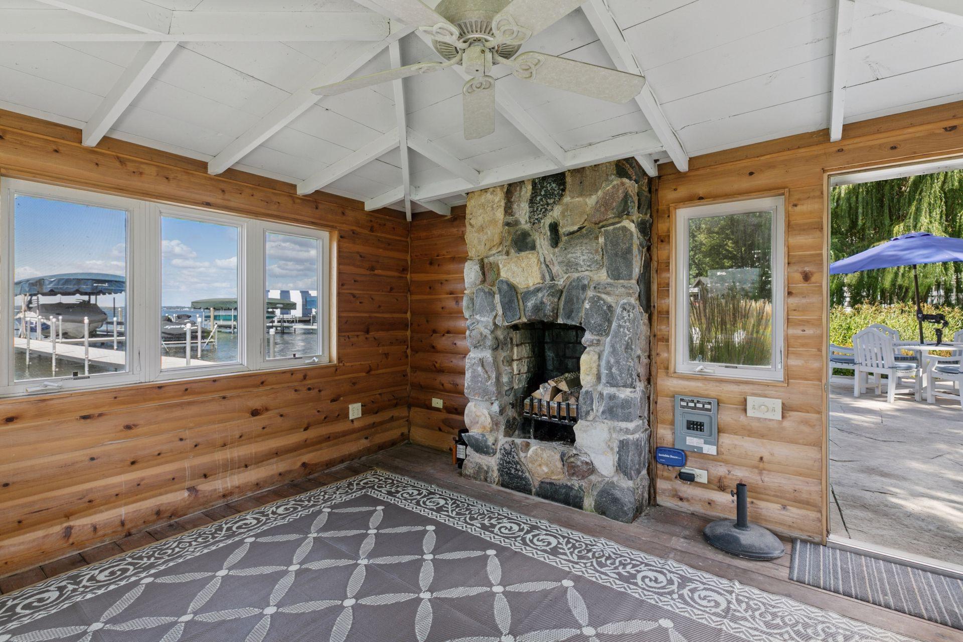 21650 Fairview Street - Spacecrafting - 0068.jpg