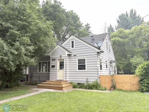 826 10th Avenue S, Moorhead, MN 56560