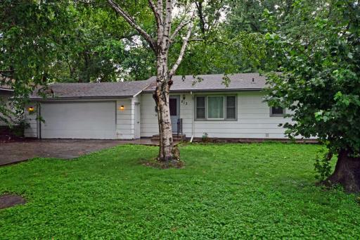 813 Independence Avenue N, Champlin, MN 55316