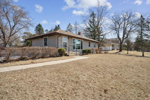 2860 Highview Terrace, Saint Paul, MN 55121