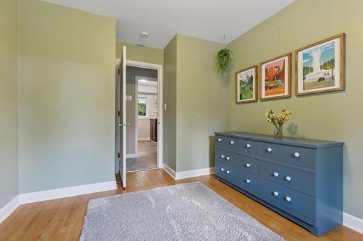 2610 Noble Avenue N, Minneapolis, MN 55422