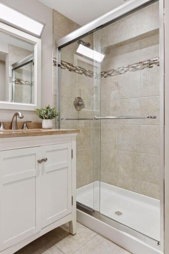 2610 Noble Avenue N, Minneapolis, MN 55422