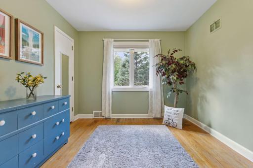 2610 Noble Avenue N, Minneapolis, MN 55422