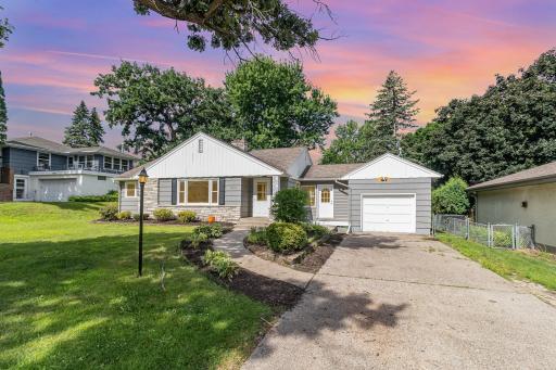 3917 Douglas Drive N, Minneapolis, MN 55422