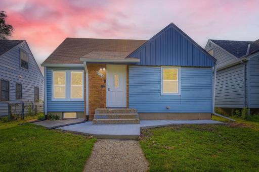 4004 19th ave S - Web Quality - 001 - 01 Exterior Front-2.jpg