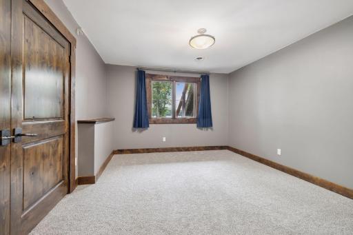 3920 Hawthorne Circle, Excelsior, MN 55331