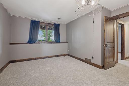 3920 Hawthorne Circle, Excelsior, MN 55331