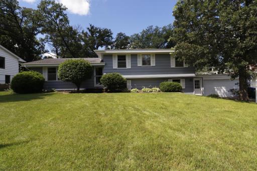 5043 Overlook Circle, Minneapolis, MN 55437