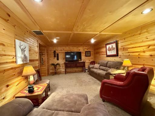 1208 Wendt Drive, Thief River Falls, MN 56701