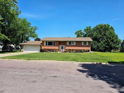 402 E 2nd Street N, Truman, MN 56088