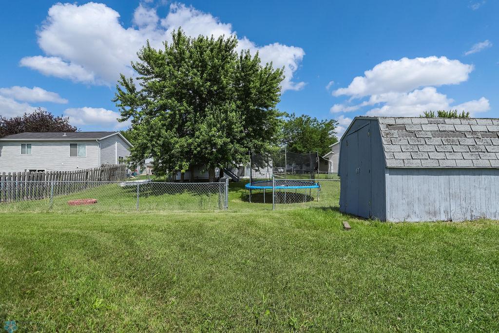 Large, mature tree offers great privacy