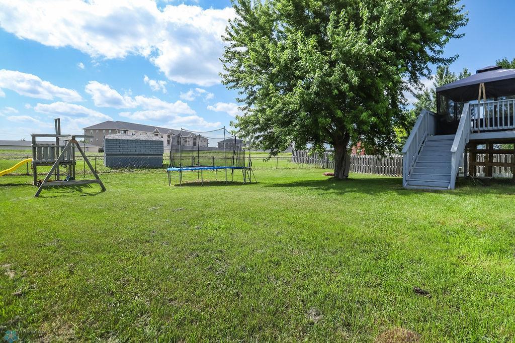 Large, fully fenced yard