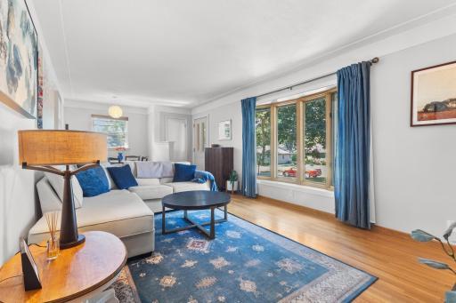 1210 Sumter Avenue N, Minneapolis, MN 55427