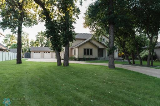 154 W Beaton Drive, West Fargo, ND 58078