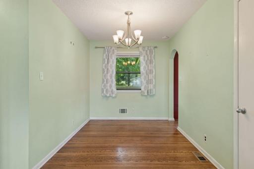 280 Edith Drive, Saint Paul, MN 55118