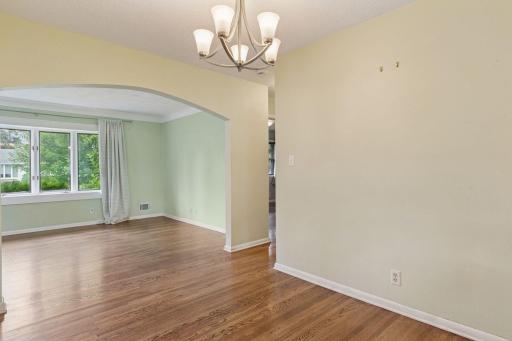 280 Edith Drive, Saint Paul, MN 55118