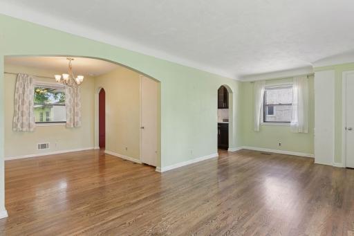 280 Edith Drive, Saint Paul, MN 55118