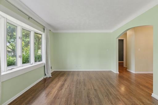 280 Edith Drive, Saint Paul, MN 55118