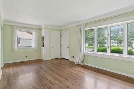 280 Edith Drive, Saint Paul, MN 55118