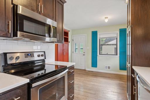280 Edith Drive, Saint Paul, MN 55118