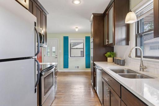 280 Edith Drive, Saint Paul, MN 55118