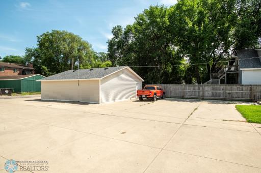 Parking & Garage