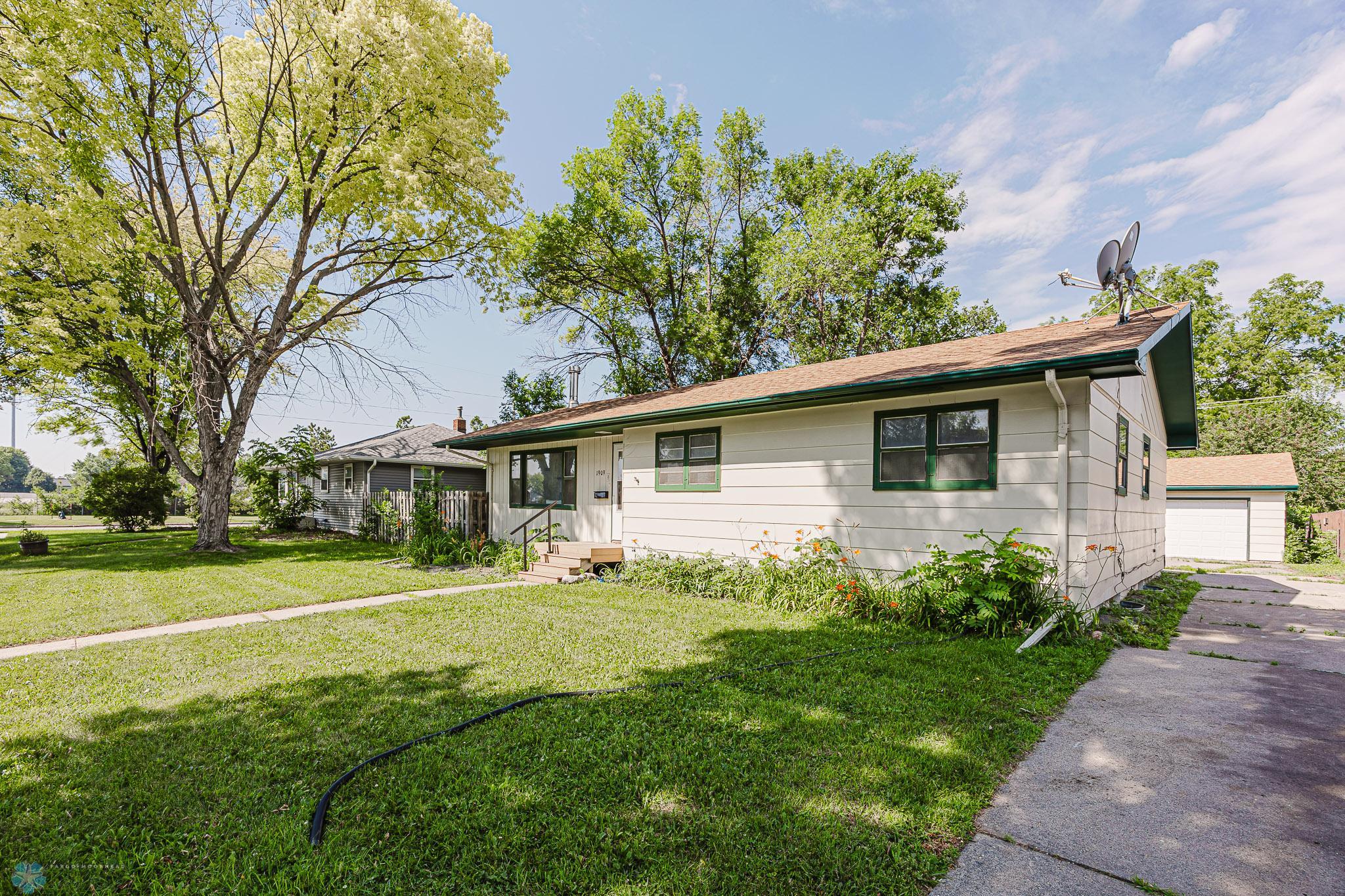 1909 14th St S, Fargo_-40.jpg