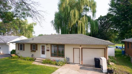 21 Park Drive, Northfield, MN 55057