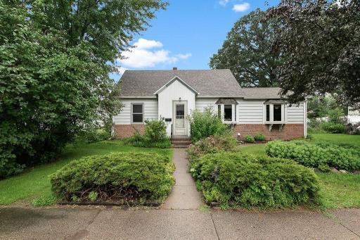 610 3rd Street SW, Little Falls, MN 56345