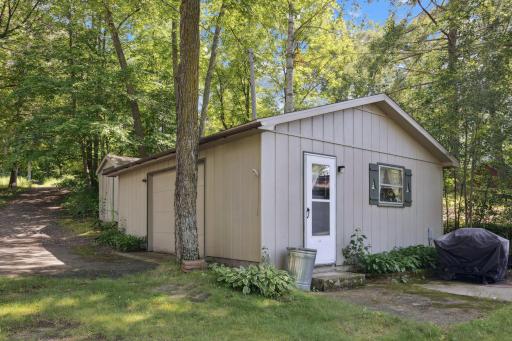 17328 Paradise Shores Road, Brainerd, MN 56401
