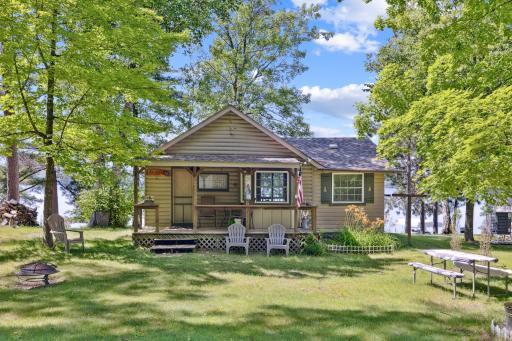 17328 Paradise Shores Road, Brainerd, MN 56401