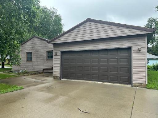 616 S 11th Street, Montevideo, MN 56265