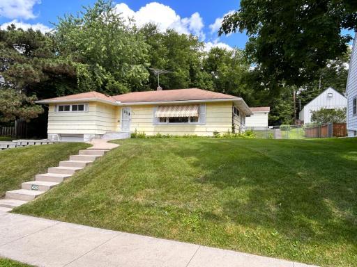426 Woodlawn Avenue, Saint Paul, MN 55105