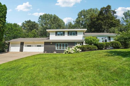 159 Elizabeth Lane, Burnsville, MN 55337