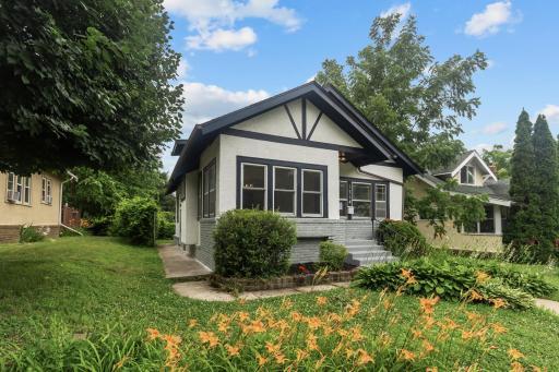 1714 Vincent Avenue N, Minneapolis, MN 55411