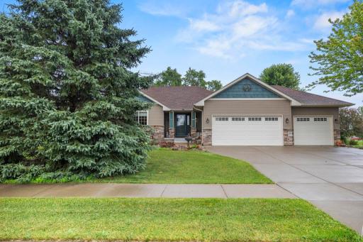 2398 8th Lane SE, Cambridge, MN 55008